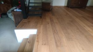 Revêtement d'un sol en parquet par Didier CAZEAUX dans le 86